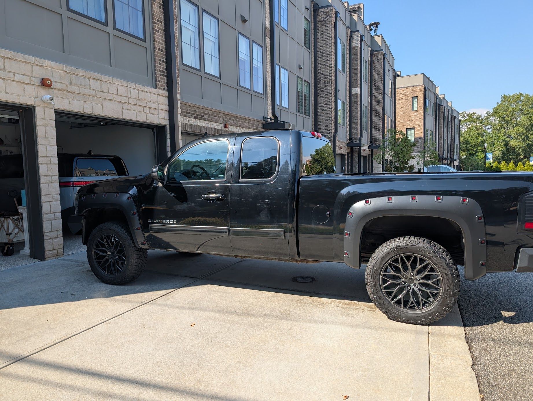 Used 2013 Chevrolet Silverado 1500 LTZ w/ LTZ Plus Package AWD/4WD image 5