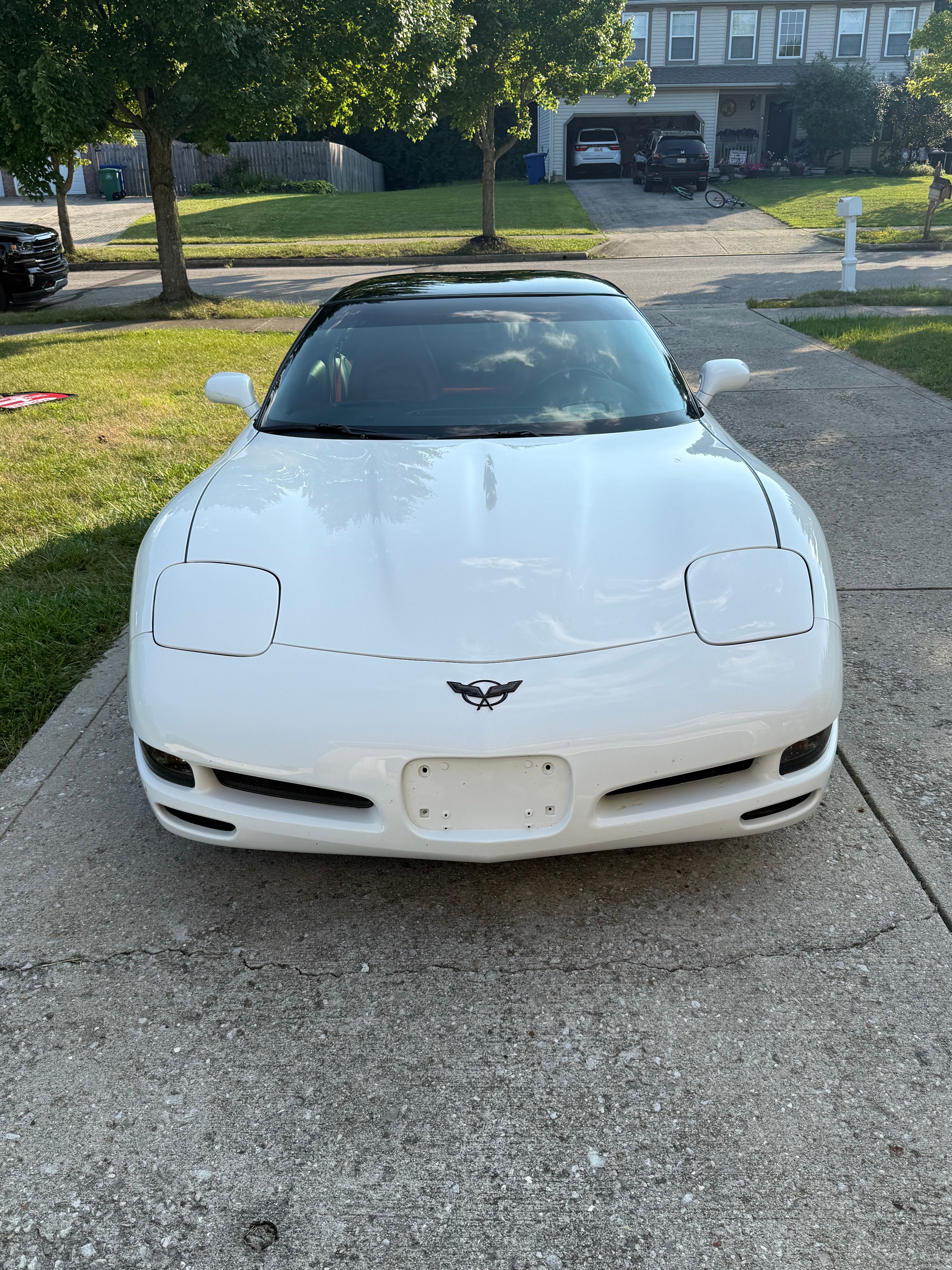 Used 2002 Chevrolet Corvette Coupe w/ Preferred Equipment Group2 RWD image 9