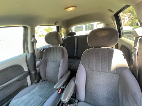 Used 2003 Chrysler PT Cruiser image 10