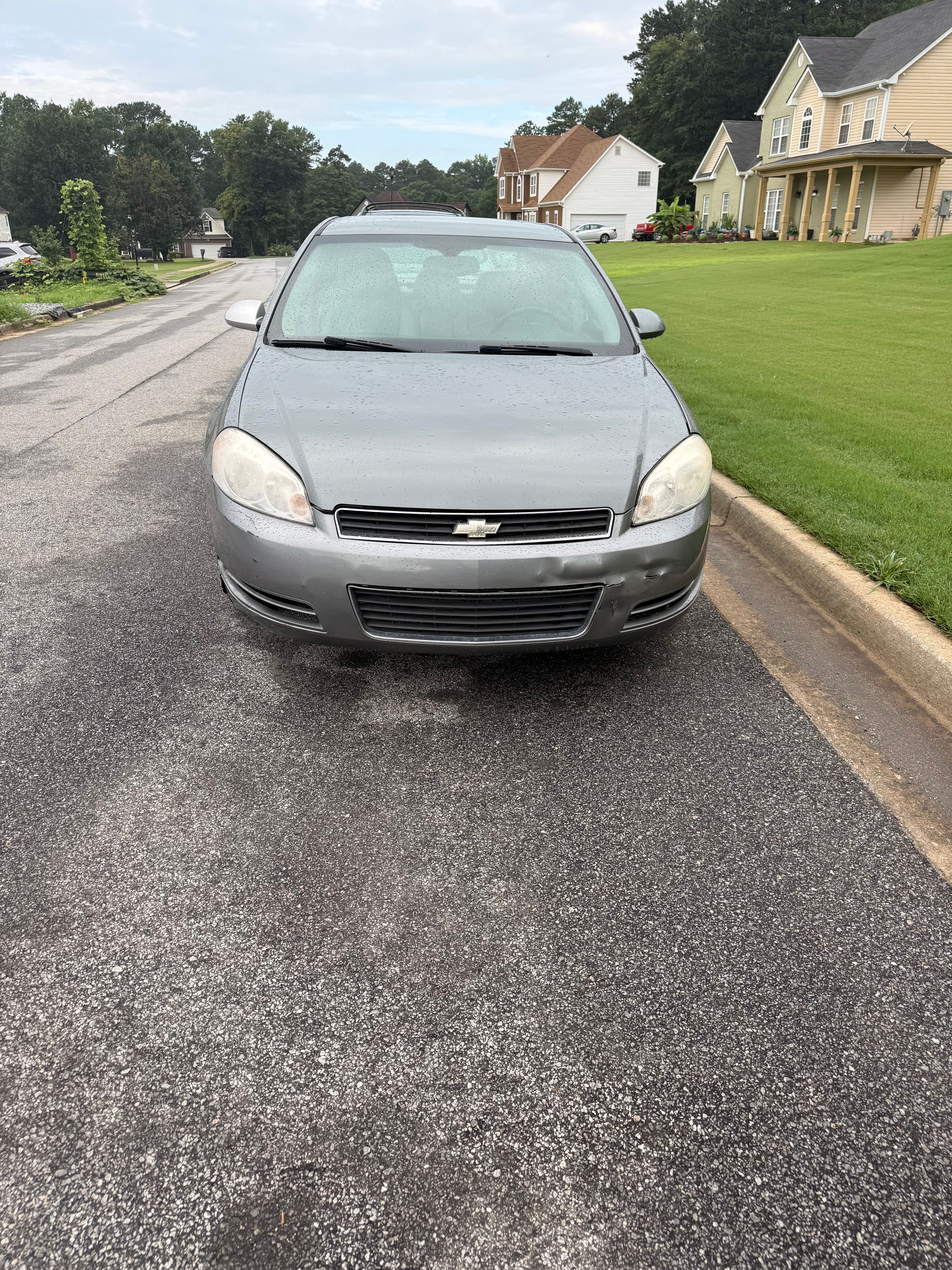 Used 2009 Chevrolet Impala LT w/ Luxury Edition Package FWD image 4