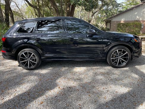 Used 2021 Audi Q7 3.0T Premium Plus w/ Premium Plus Package image 2