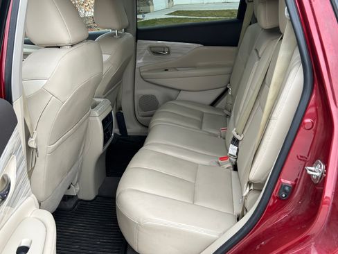 Used 2018 Nissan Murano SL w/ Moonroof Package image 2