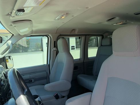Used 2013 Ford E-150 and Econoline 150 Wagon RWD image 14