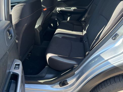 Used 2017 Subaru Crosstrek 2.0i Premium image 17