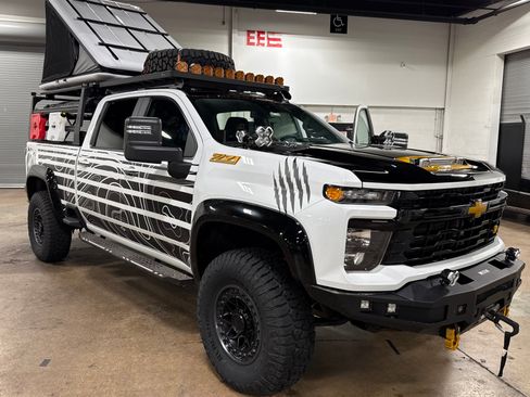 Used 2025 Chevrolet Silverado 3500 LT w/ All Star Edition image 13