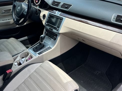 Used 2012 Volkswagen CC Lux Plus FWD image 8