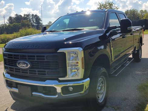 Used 2024 Ford F350 XL w/ FX4 Off-Road Package image 25