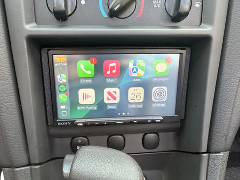 Used 2003 Ford Mustang Deluxe Convertible image 9