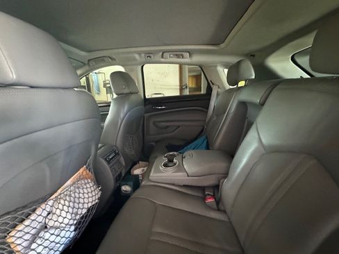 Used 2010 Cadillac SRX Premium image 11