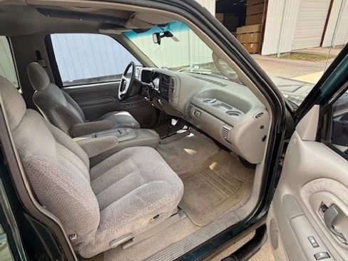 Used 1996 Chevrolet Tahoe Sport Utility 2D image 15