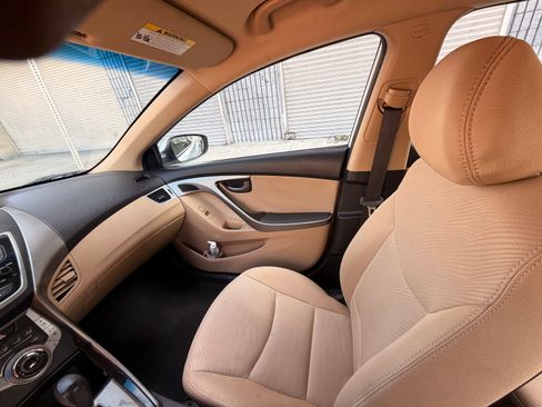 Used 2013 Hyundai Elantra GLS w/ Preferred Pkg FWD image 8