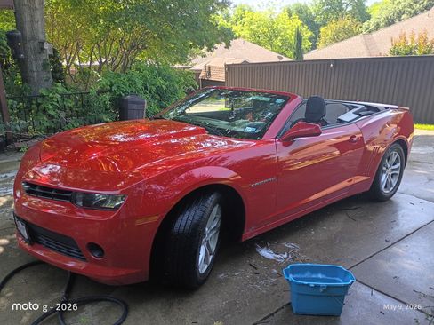 Used 2015 Chevrolet Camaro LT RWD image 2