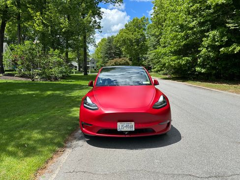 Used 2021 Tesla Model Y Long Range AWD/4WD image 2