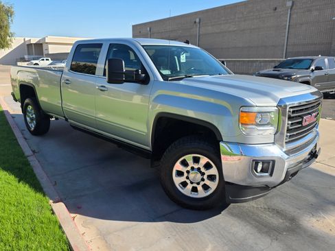 Used 2015 GMC Sierra 2500 SLE w/ SLE Preferred Package image 6