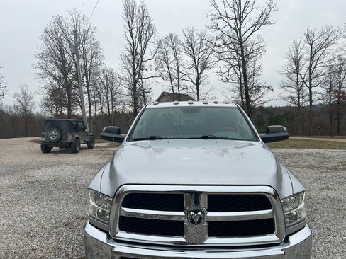 Used 2018 RAM 2500 Tradesman w/ Chrome Appearance Group image 2