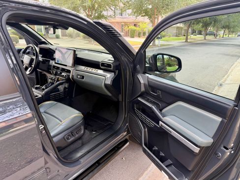 Used 2026 Toyota 4Runner Trailhunter AWD/4WD image 9