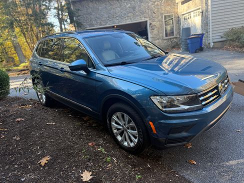 Used 2018 Volkswagen Tiguan SE image 12