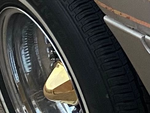 Used 1999 Lincoln Town Car Executive image 2