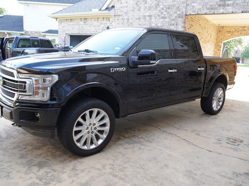 Used 2018 Ford F150 Limited w/ Trailer Tow Package image 18