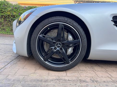 Used 2018 Mercedes-Benz AMG GT Roadster image 17