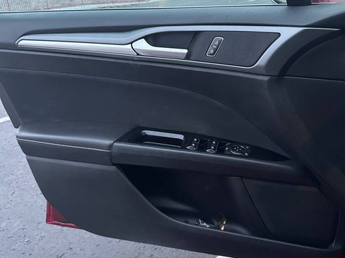 Used 2013 Ford Fusion SE image 14