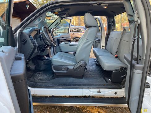 Used 2016 Ford F250 XL w/ Power Equipment Group image 15