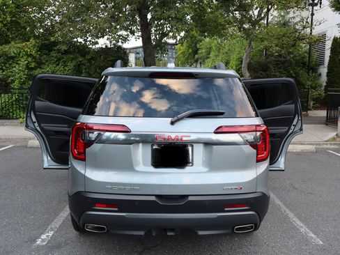 Used 2023 GMC Acadia AT4 w/ Technology Package AWD/4WD image 9