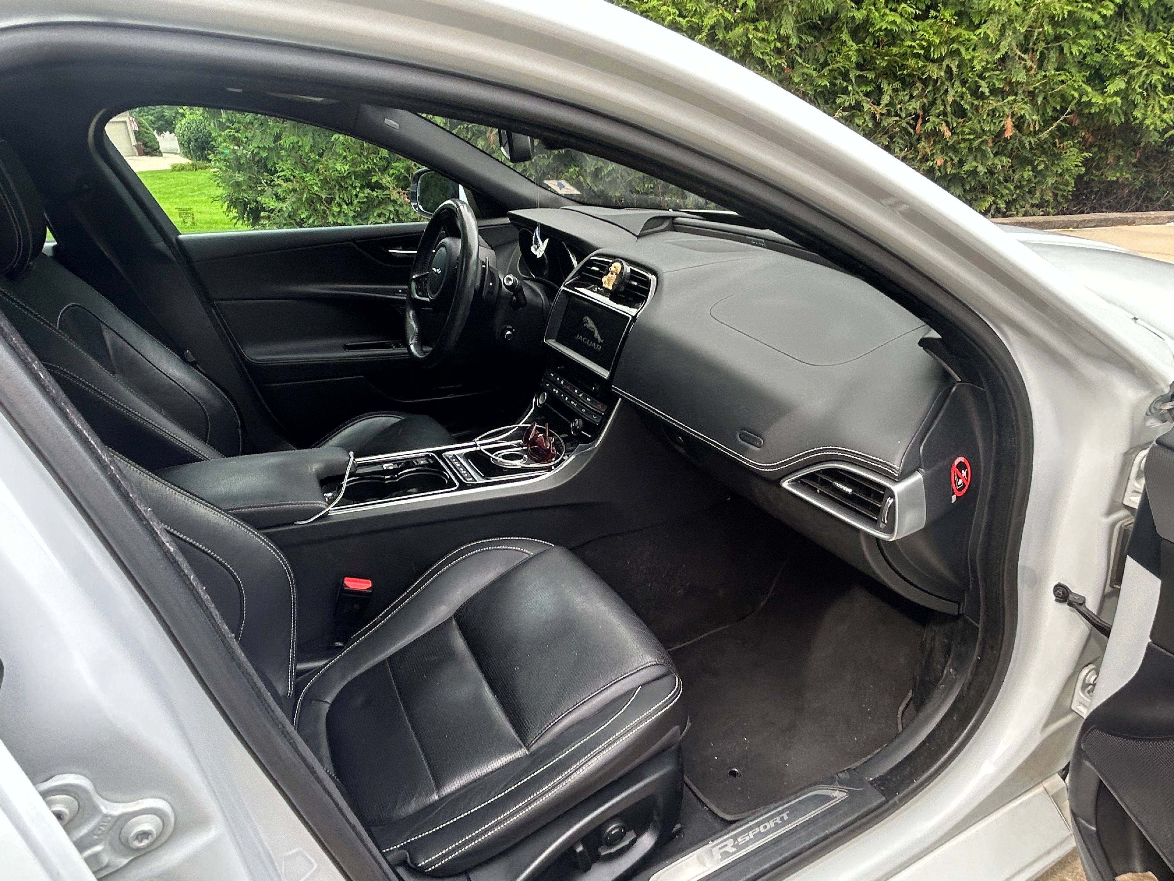 Used 2017 Jaguar XE R-Sport AWD/4WD image 5
