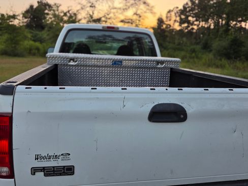 Used 2003 Ford F250 XL RWD image 8