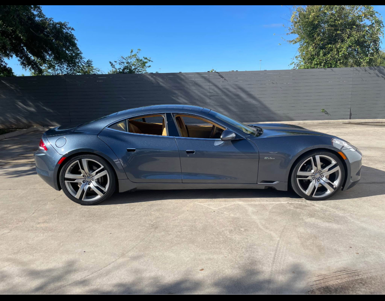 Used 2012 Fisker Karma EcoSport RWD image 5