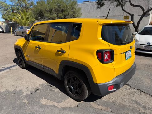 Used 2015 Jeep Renegade Sport w/ Power & Air Group image 10