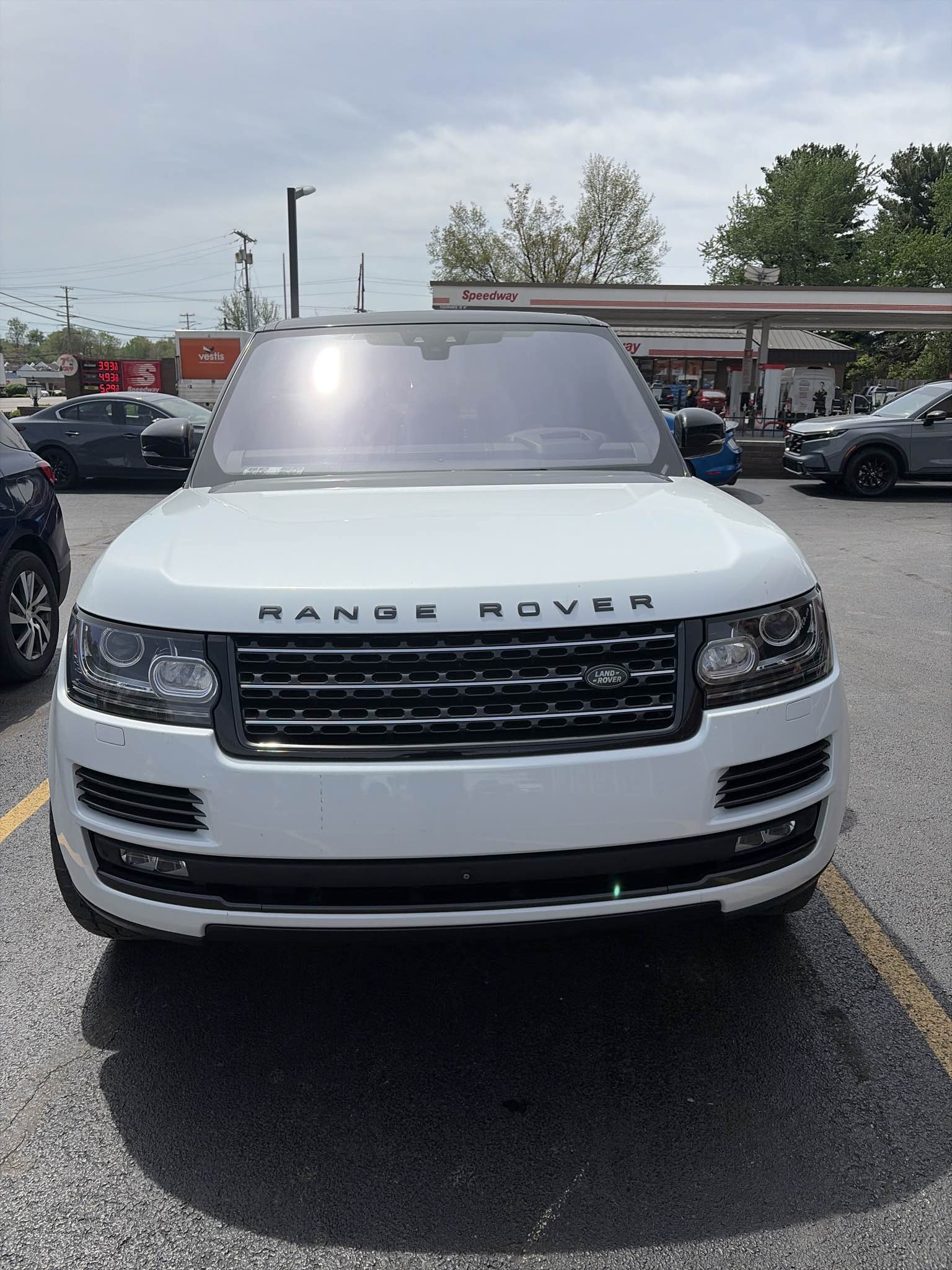 Used 2017 Land Rover Range Rover SV Autobiography Dynamic AWD/4WD image 2