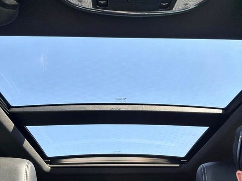 Used 2018 Chrysler 300 S w/ 300S Premium Group image 14