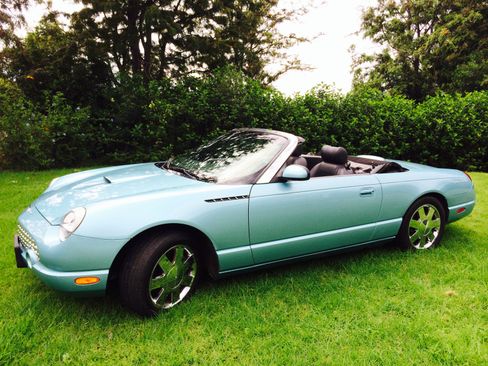 Used 2002 Ford Thunderbird RWD image 2