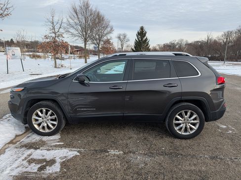 Used 2014 Jeep Cherokee Limited w/ Technology Group image 12