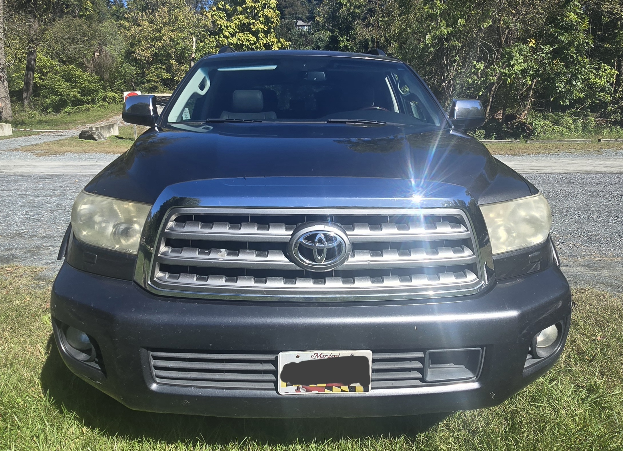 Used 2013 Toyota Sequoia Platinum RWD image 2