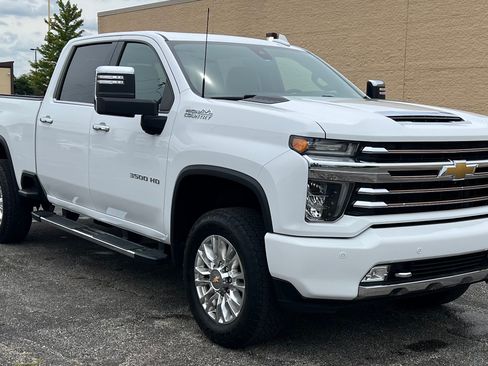 Used 2022 Chevrolet Silverado 3500 High Country w/ Z71 Off-Road Package AWD/4WD image 1