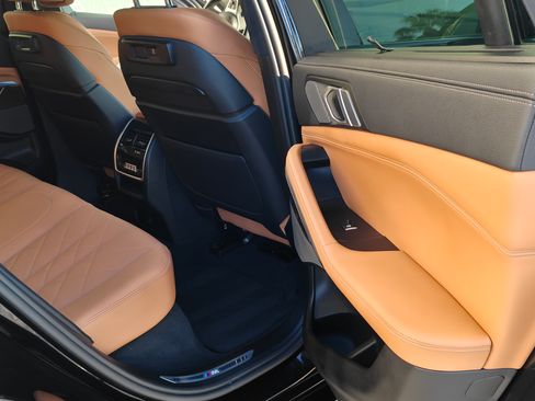 Used 2023 BMW X6 xDrive40i w/ Executive Package image 23