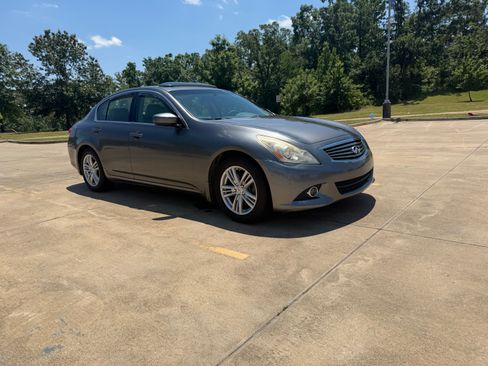 Used 2010 INFINITI G37 Journey w/ Premium Pkg RWD image 10