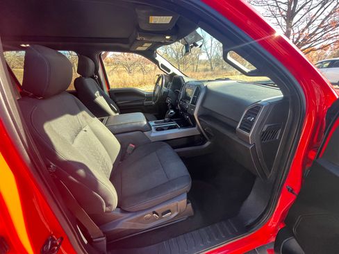 Used 2018 Ford F150 XLT w/ Equipment Group 302A Luxury image 14