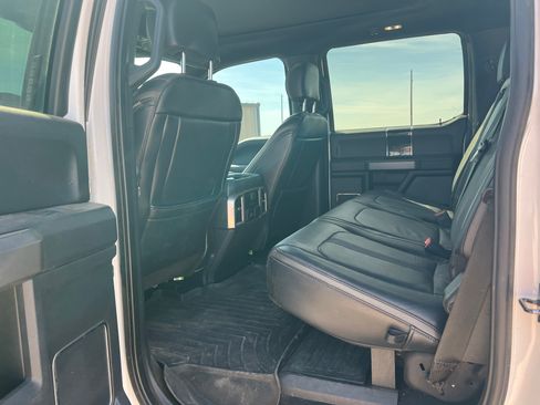 Used 2022 Ford F250 Platinum w/ FX4 Off-Road Package image 15