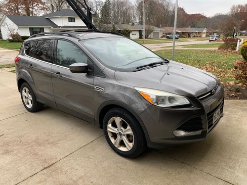 Used 2013 Ford Escape SE image 2