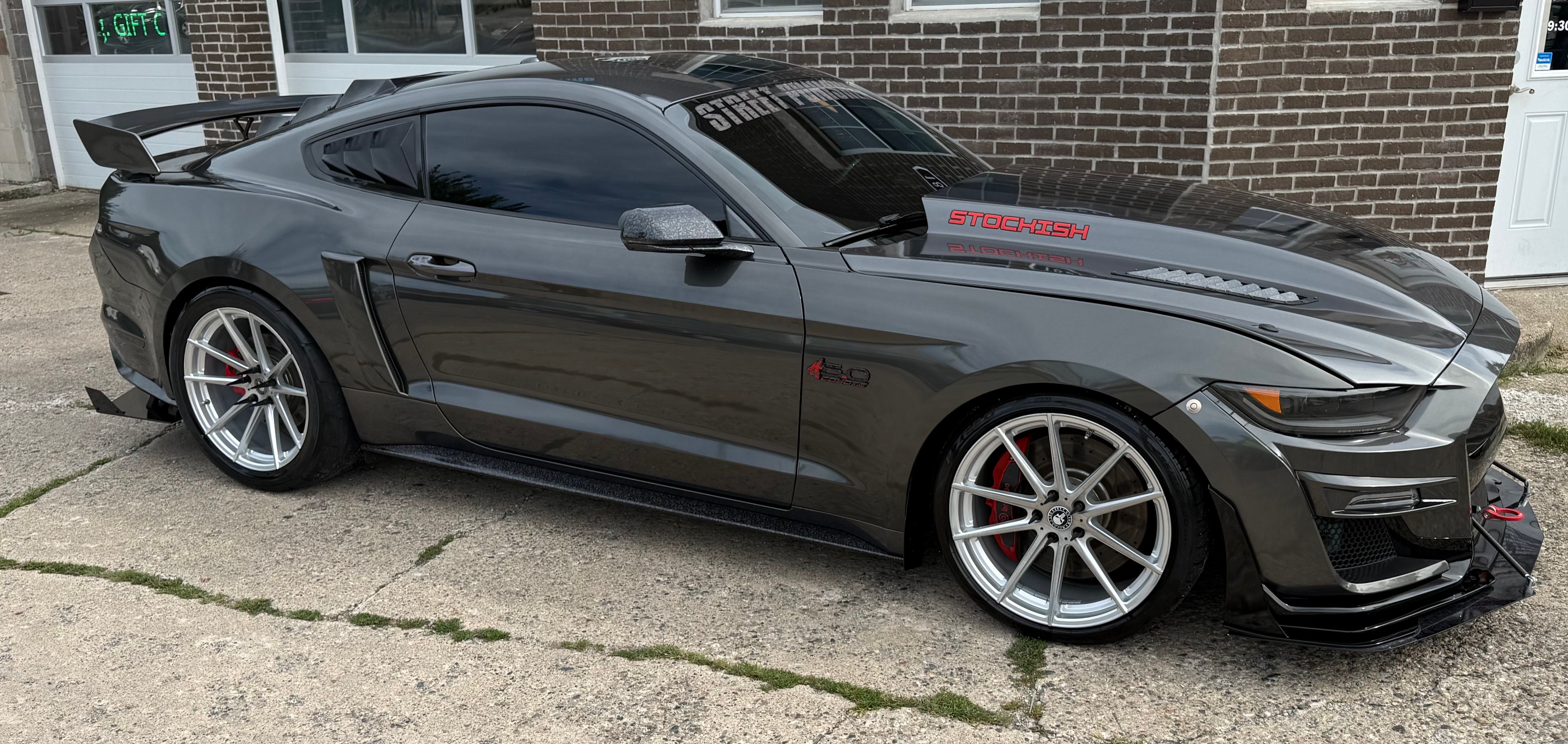 Used 2016 Ford Mustang GT Premium RWD image 4