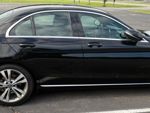 Used 2018 Mercedes-Benz C 300 Sedan image 9