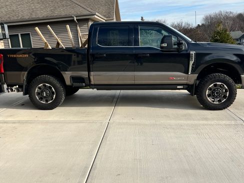 Used 2023 Ford F250 King Ranch w/ Tremor Off-Road Package AWD/4WD image 8