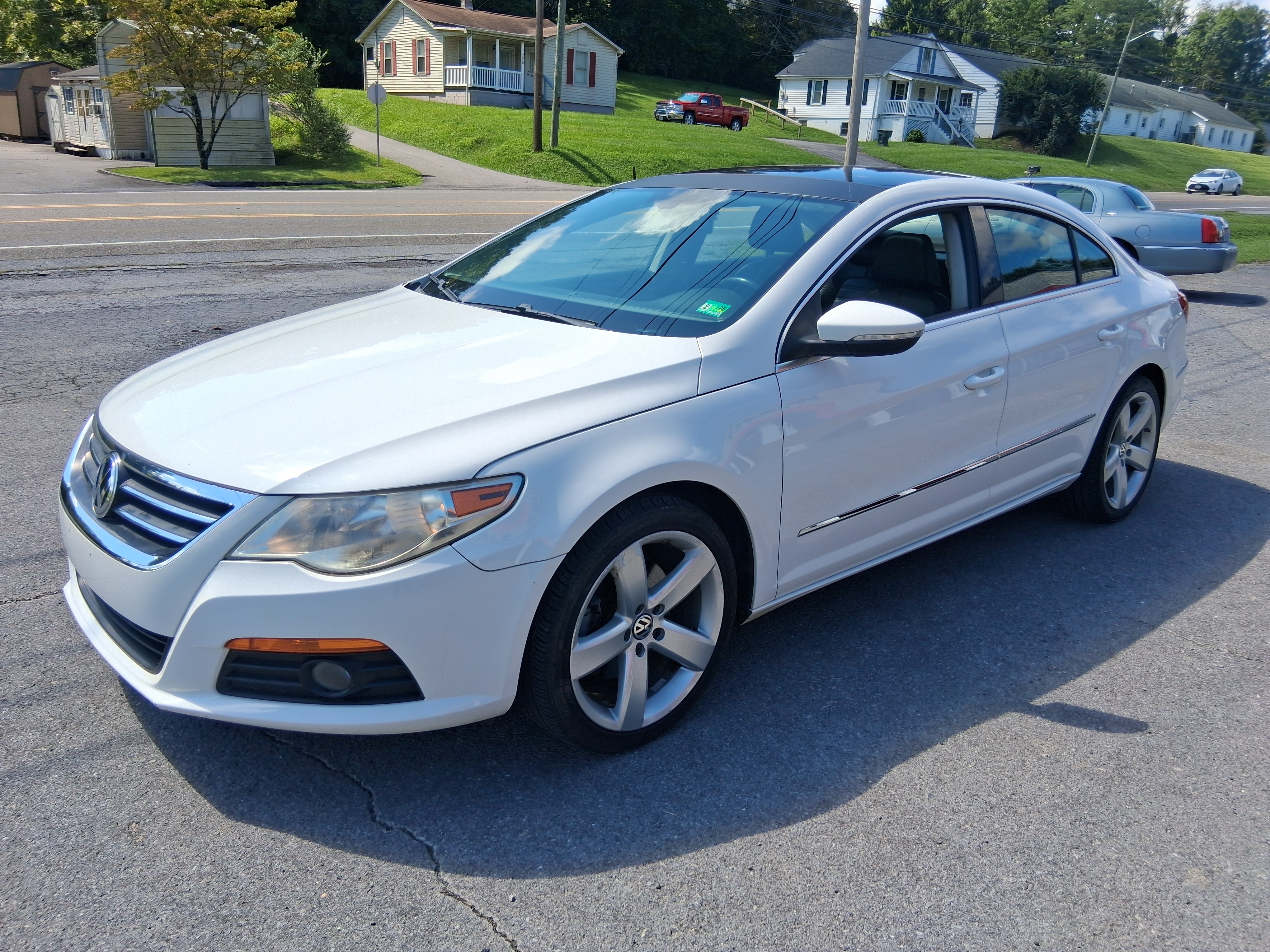 Used 2012 Volkswagen CC Lux Limited FWD image 10