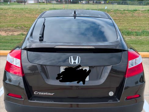 Used 2013 Honda Crosstour EX image 1
