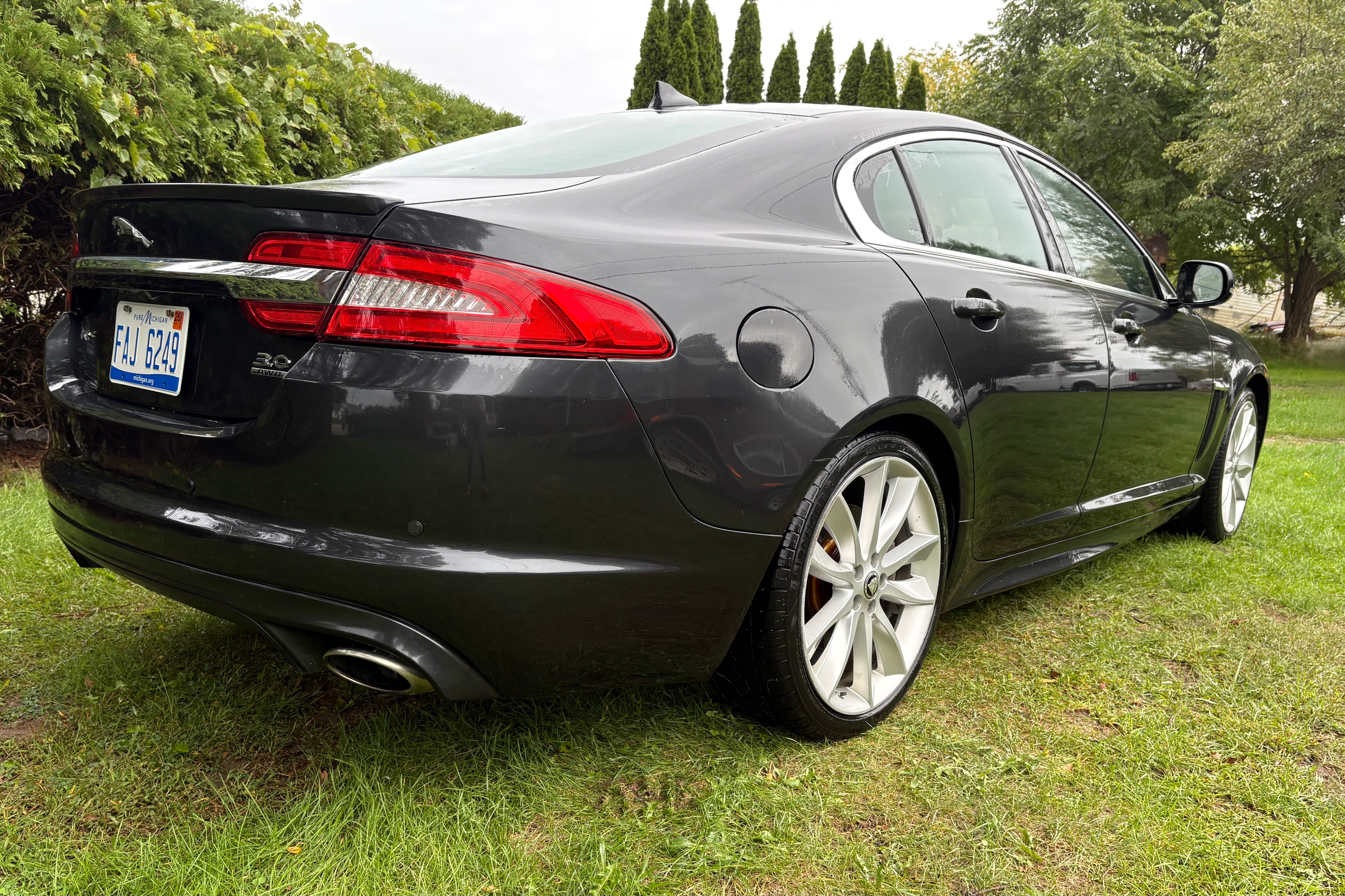 Used 2013 Jaguar XF 3.0 AWD/4WD image 4