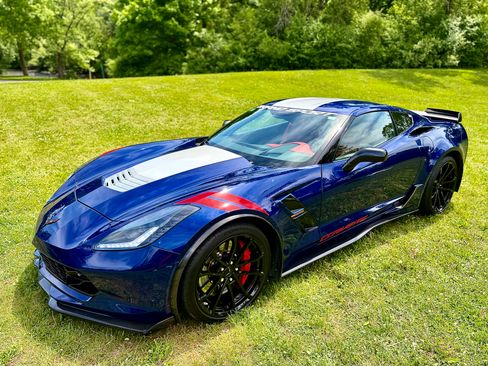 Used 2019 Chevrolet Corvette Grand Sport RWD image 4