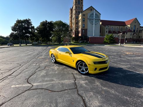 Used 2010 Chevrolet Camaro SS w/ RS Package RWD image 28